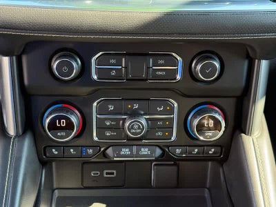 2021 Chevrolet Suburban 4WD 4dr Premier