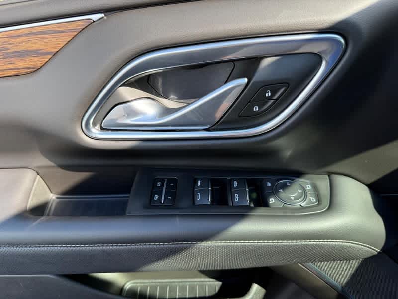 2021 Chevrolet Suburban 4WD 4dr Premier