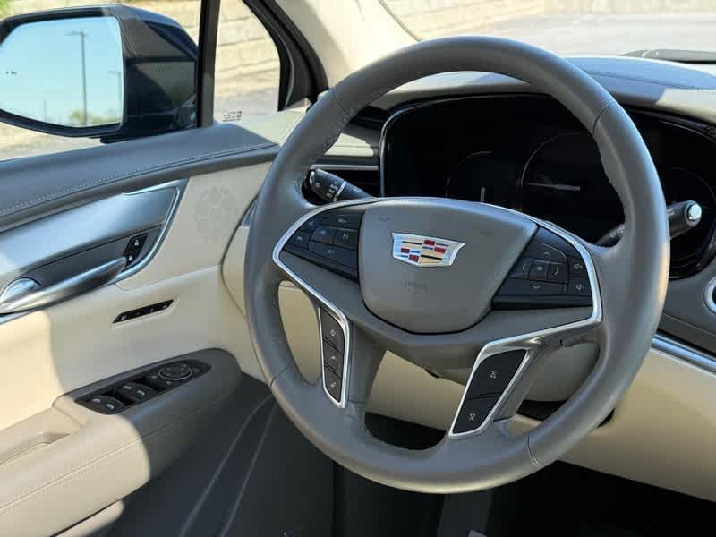 2017 Cadillac XT5 FWD 4dr Premium Luxury