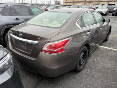 2015 Nissan Altima 4dr Sdn I4 2.5 S