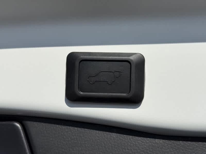 2025 Toyota RAV4 XLE Premium AWD