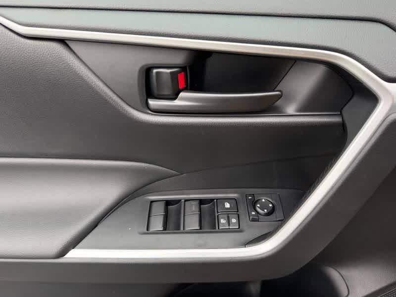 2025 Toyota RAV4 LE AWD