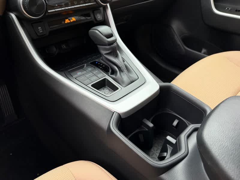 2025 Toyota RAV4 LE AWD