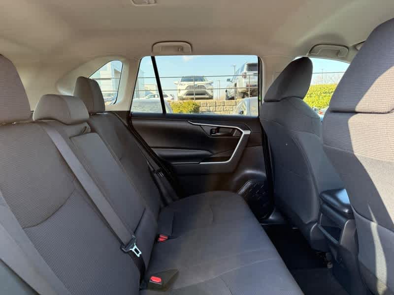 2020 Toyota RAV4 LE AWD