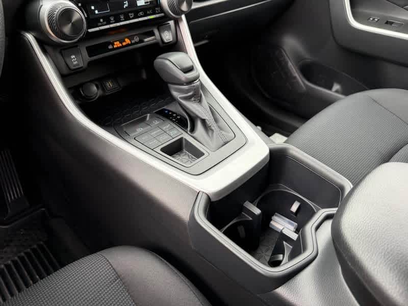 2025 Toyota RAV4 LE AWD