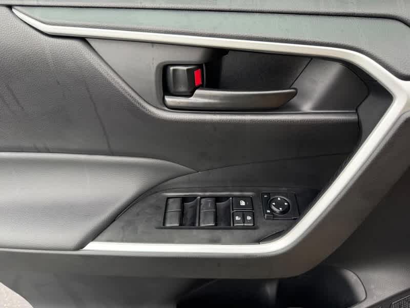 2025 Toyota RAV4 LE AWD