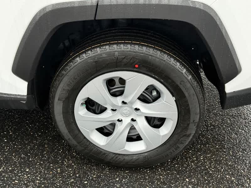 2025 Toyota RAV4 LE AWD