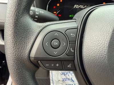 2025 Toyota RAV4 LE FWD