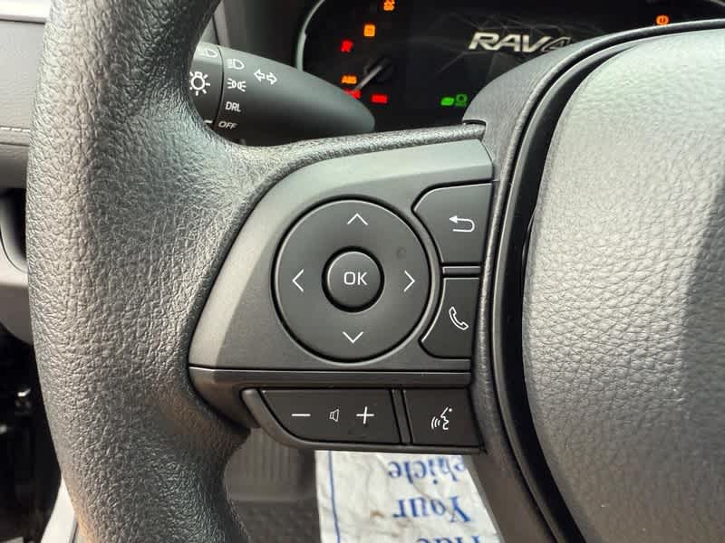 2025 Toyota RAV4 LE FWD