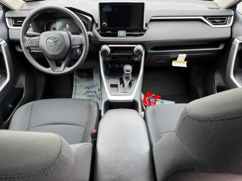 2025 Toyota RAV4 LE FWD