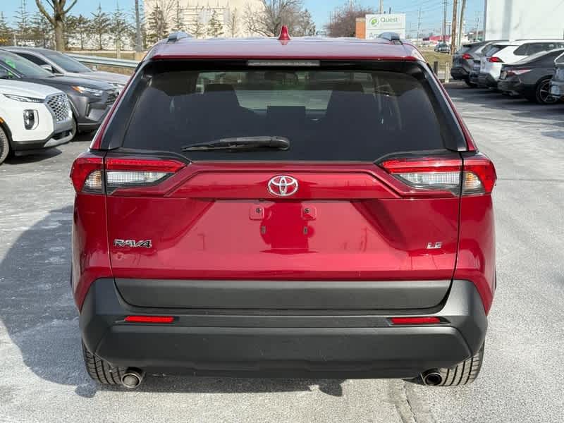 2021 Toyota RAV4 LE FWD