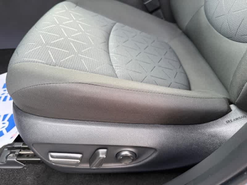 2025 Toyota RAV4 XLE AWD