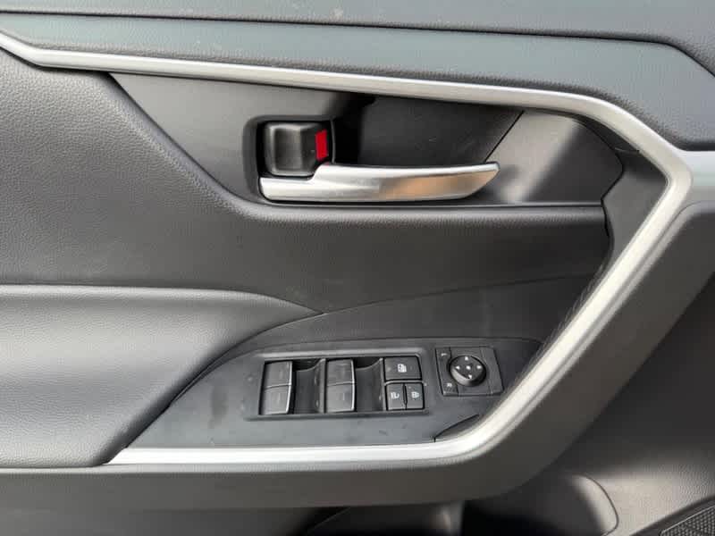 2025 Toyota RAV4 XLE AWD