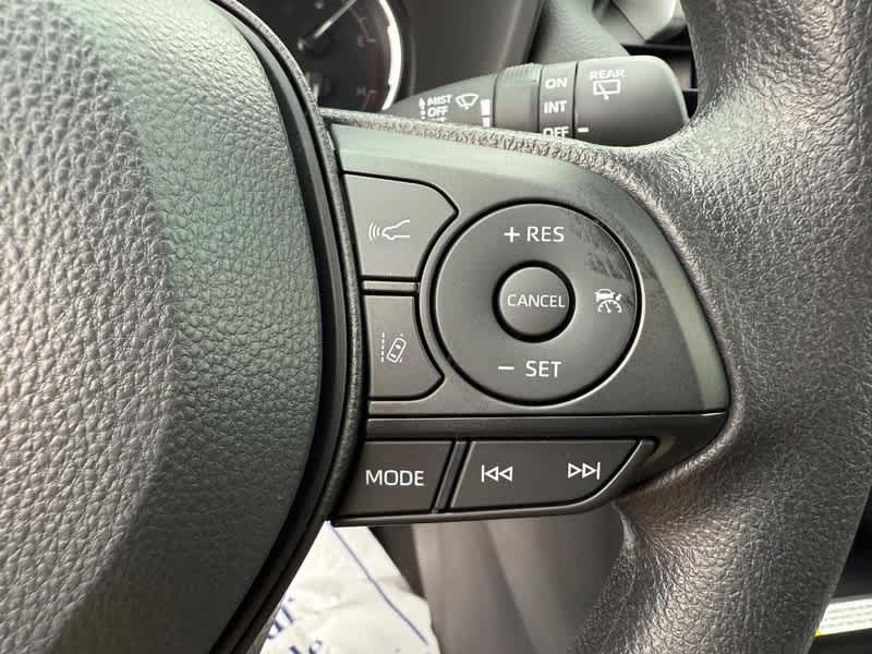 2025 Toyota RAV4 XLE AWD