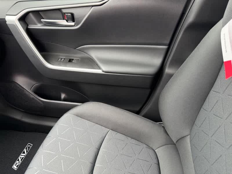 2025 Toyota RAV4 XLE AWD