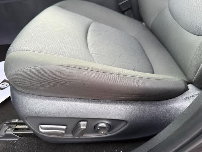 2025 Toyota RAV4 XLE AWD