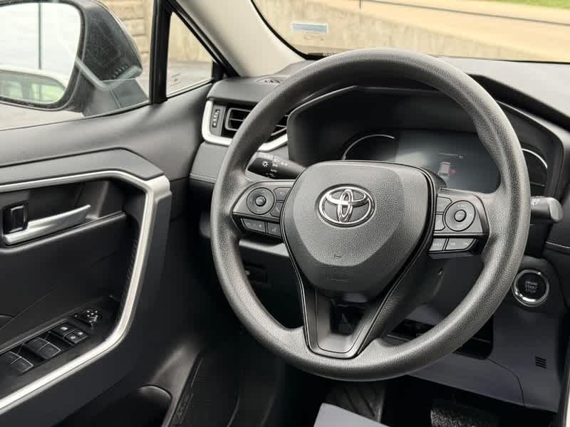 2025 Toyota RAV4 XLE AWD