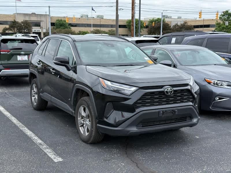 2025 Toyota RAV4 XLE AWD