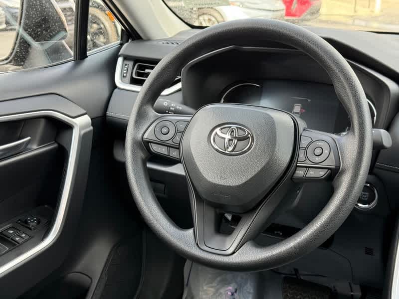 2025 Toyota RAV4 XLE AWD