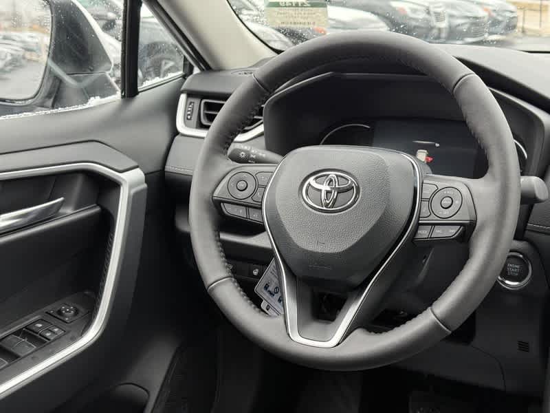 2025 Toyota RAV4 XLE AWD