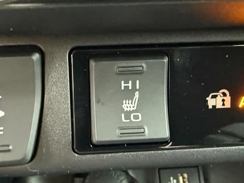 2025 Toyota RAV4 XLE AWD