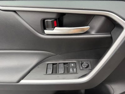 2025 Toyota RAV4 XLE AWD