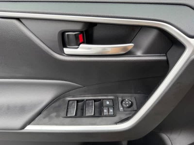 2025 Toyota RAV4 XLE AWD