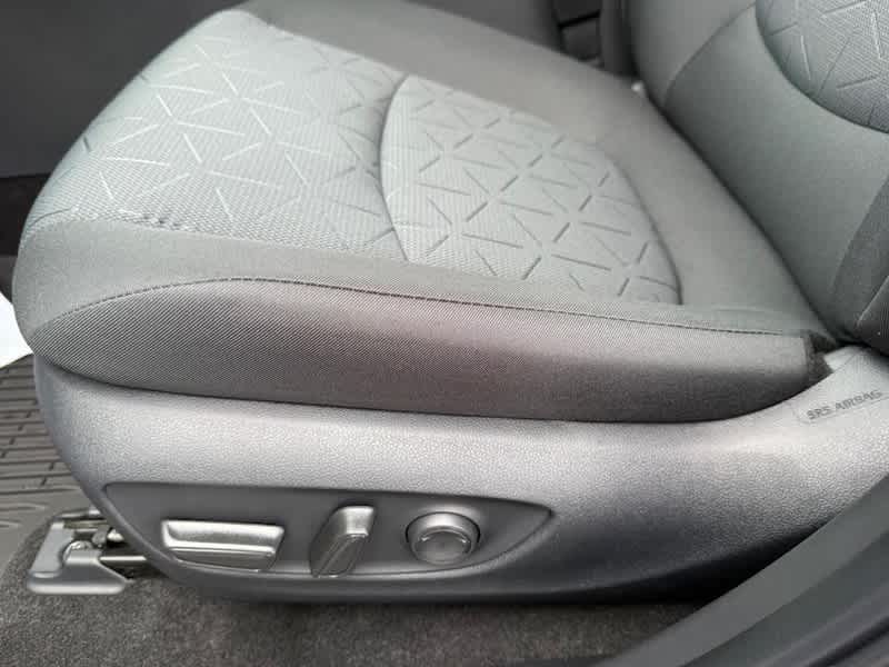 2025 Toyota RAV4 XLE AWD