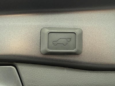 2025 Toyota RAV4 XLE AWD