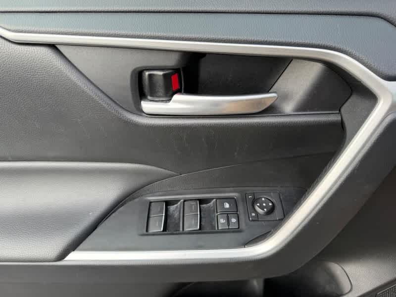 2025 Toyota RAV4 XLE AWD