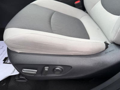 2025 Toyota RAV4 XLE AWD