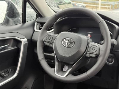 2025 Toyota RAV4 XLE AWD