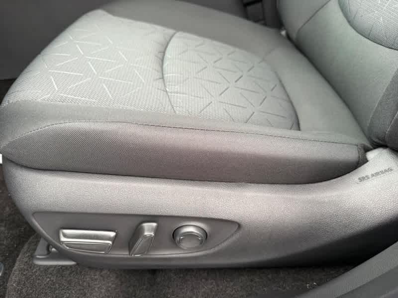 2025 Toyota RAV4 XLE AWD