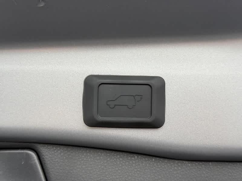 2025 Toyota RAV4 XLE AWD