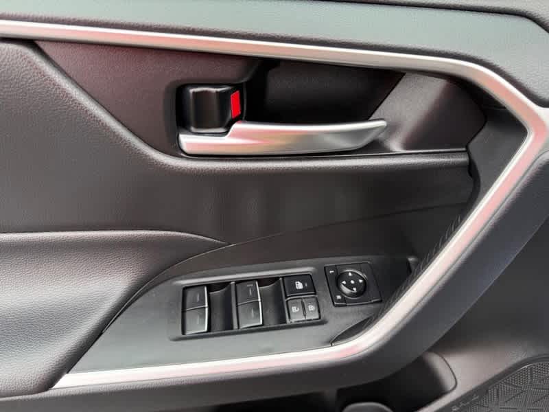 2025 Toyota RAV4 XLE AWD