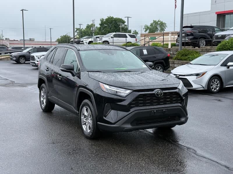 2025 Toyota RAV4 XLE AWD