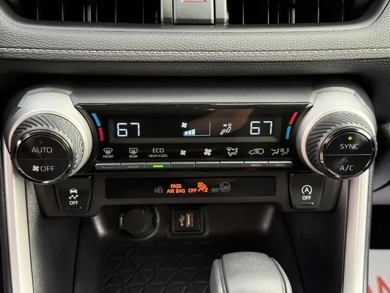 2025 Toyota RAV4 XLE AWD