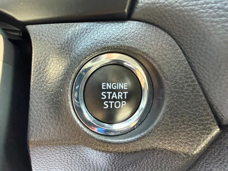 2025 Toyota RAV4 XLE AWD