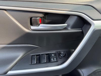 2025 Toyota RAV4 XLE AWD