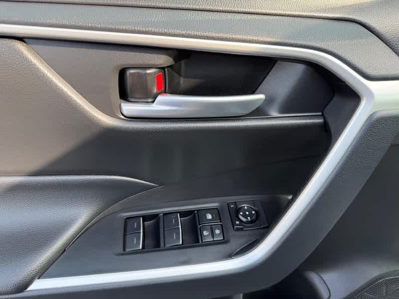 2025 Toyota RAV4 XLE AWD