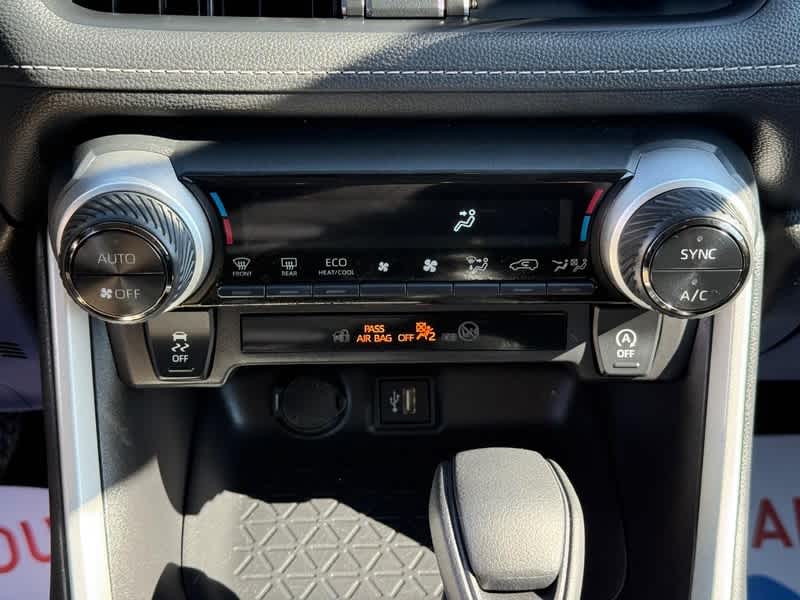 2025 Toyota RAV4 XLE AWD