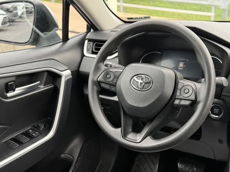 2025 Toyota RAV4 XLE AWD