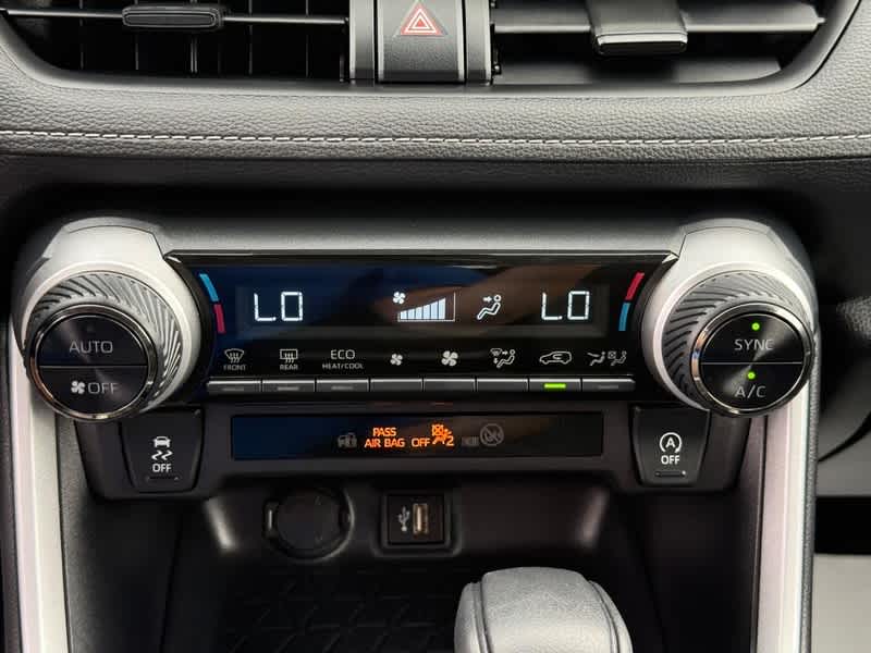 2025 Toyota RAV4 XLE AWD