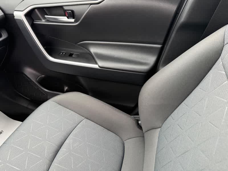 2025 Toyota RAV4 XLE AWD
