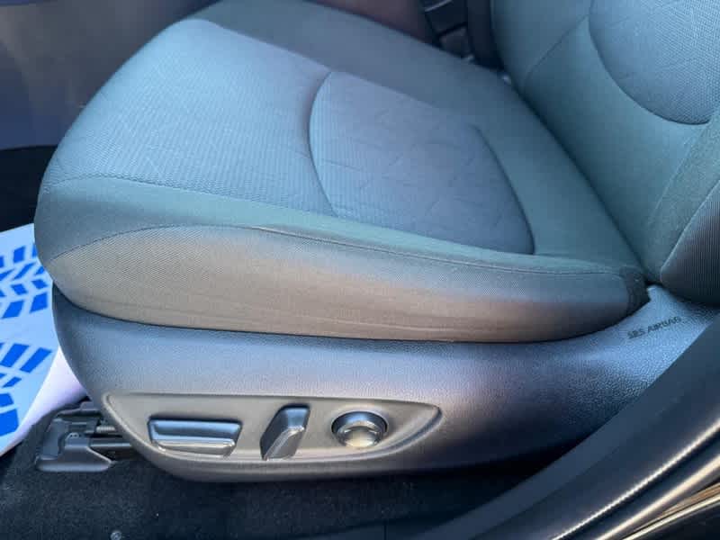 2025 Toyota RAV4 XLE AWD