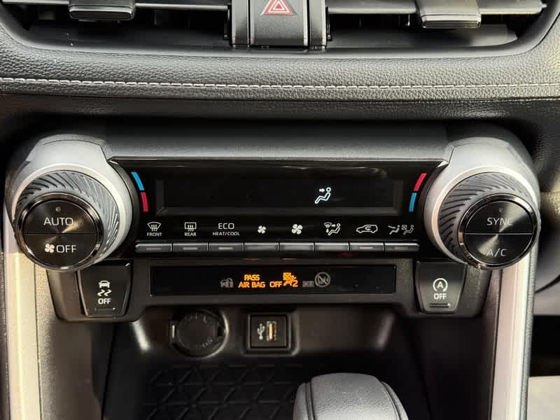 2025 Toyota RAV4 XLE AWD