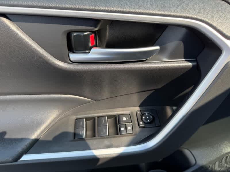 2025 Toyota RAV4 XLE AWD