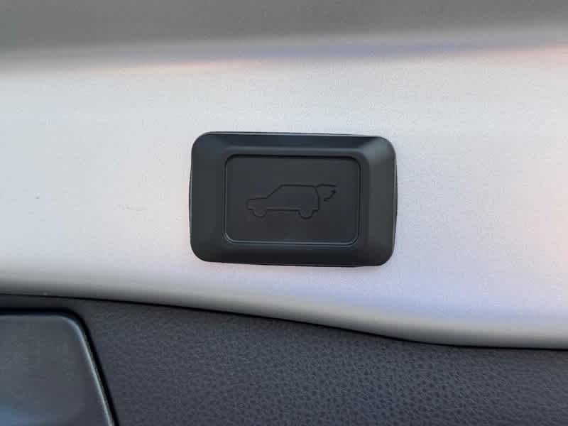 2025 Toyota RAV4 XLE AWD