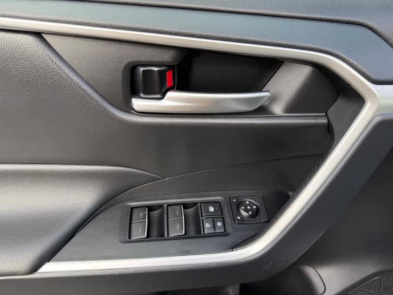 2025 Toyota RAV4 XLE AWD