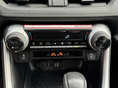 2025 Toyota RAV4 XLE AWD